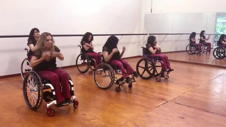 Conheça companhia de dança no DF formada por mulheres em cadeira de rodas