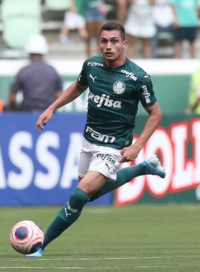Luan Silva em ação no duelo contra Ferroviária, no único jogo pelo Palmeiras — Foto: César Greco/Ag. Palmeiras