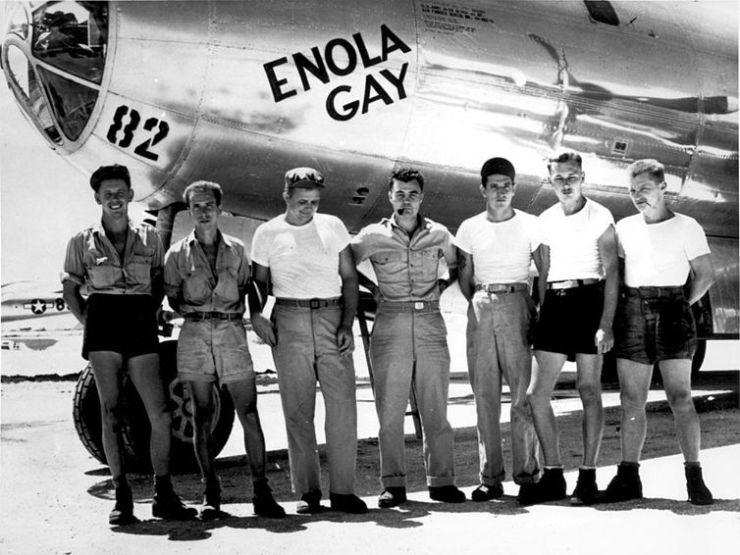 Aeronave B-29, apelidada de Enola Gay. 