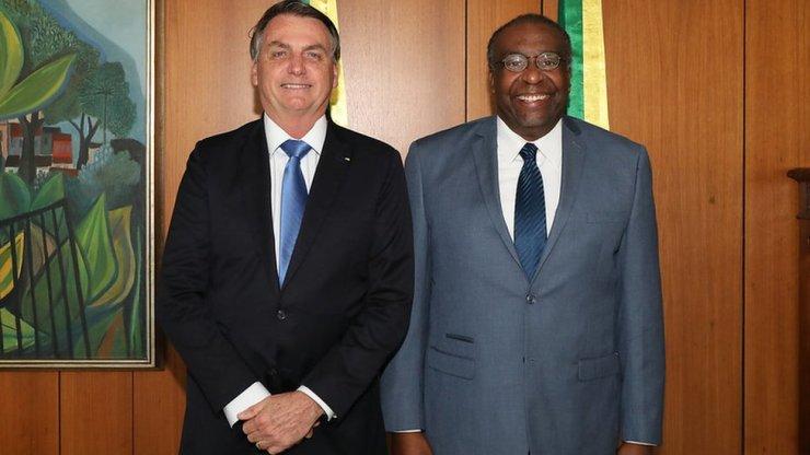 Presidente Jair Bolsonaro e o ex-ministro da Educação Carlos Alberto Decotelli