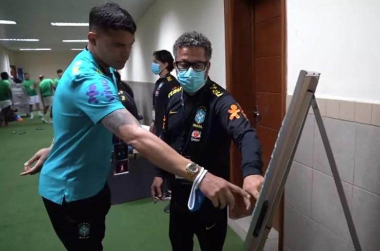 Thiago Silva pretende ser técnico depois de pendurar as chuteiras — Foto: Reprodução / CBF TV