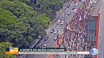 Entidades protestam na avenida Paulista contra a morte de congolês no Rio