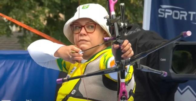 Sarah Nikitin na decisão do bronze contra a França — Foto: Reprodução World Archery
