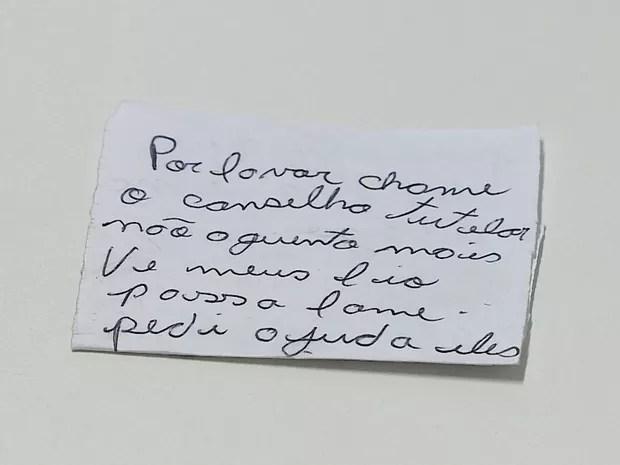 Mãe deixou bilhete em que afirma não aguentar mais ver filhos passando fome (Foto: Reprodução/RBSTV)