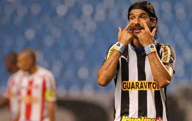 Loco Abreu move ação milionária contra o Botafogo na Justiça — Foto: Bruno Gonzalez/O Globo