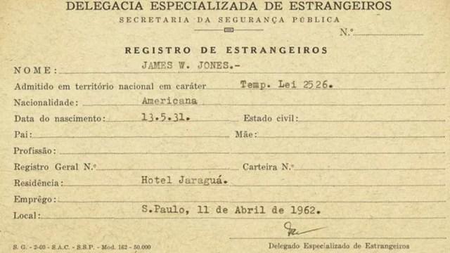 O registro de Jim Jones ao chegar em São Paulo: ele apenas pernoitou no hotel Jaraguá (que existe até hoje) com a família — Foto: Arquivo Público de SP