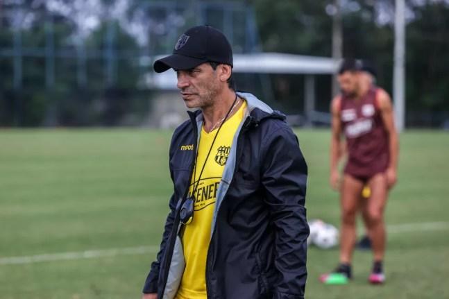 Fabián Bustos, técnico do Barcelona de Guayaquil — Foto: Divulgação / Barcelona SC