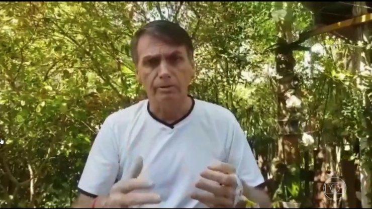 Jair Bolsonaro (PSL) continua fazendo campanha de casa