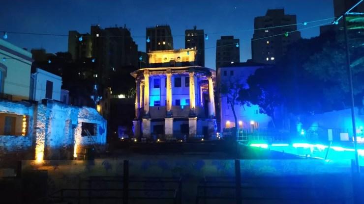 Visão noturna do Palecete Iluminado no Centro Cultural Vila Itororó — Foto: Secretaria Municipal de Cultura/Divulgação