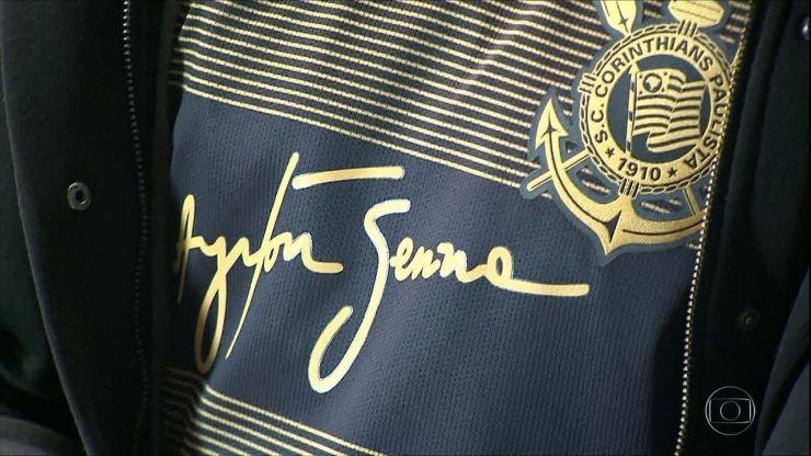 Corinthians lança nova camisa com homenagem a Ayrton Senna