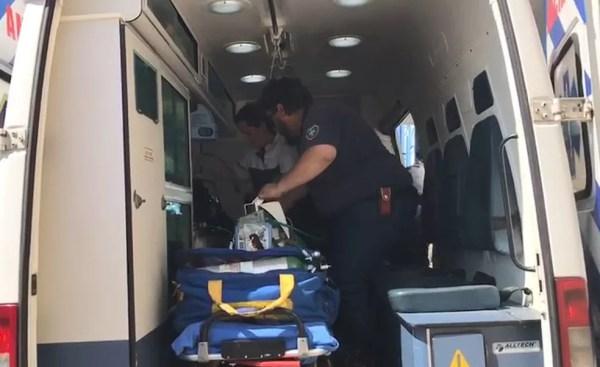 Equipe especializada em transporte de pacientes críticos fez a transferência do bebê prematuro para a Santa Casa de Jaú  (Foto: German's EMS / Divulgação)