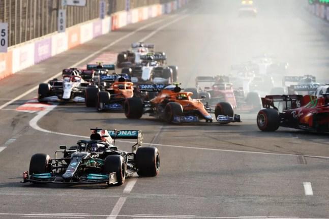 Lewis Hamilton, da Mercedes, no GP do Azerbaijão de 2021 — Foto: Clive Rose/Getty Images