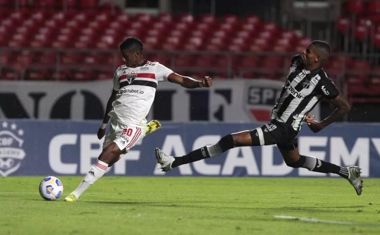 Orejuela em lance do jogo do São Paulo contra o Ceará — Foto: Rubens Chiri/São Paulo FC