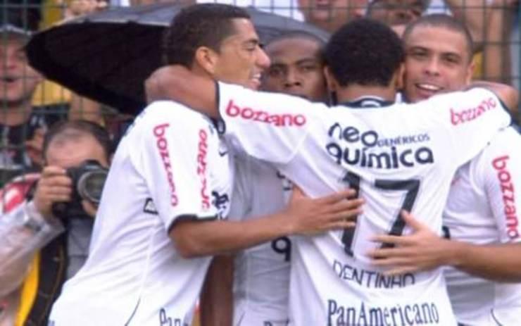 Os gols de Corinthians 4 x 3 São Paulo pela 17ª rodada do Paulistão 2010