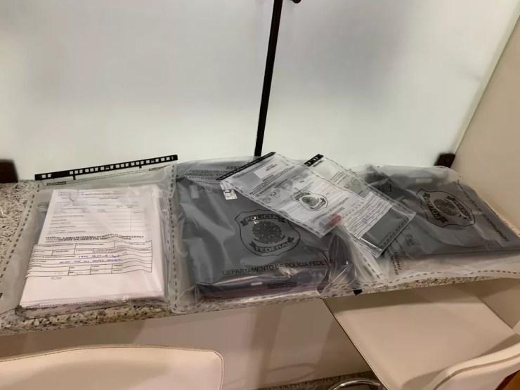 Documentos foram apreendidos em Avaré (SP) em operação da Polícia Federal contra sonegação fiscal — Foto: Polícia Federal/Divulgação