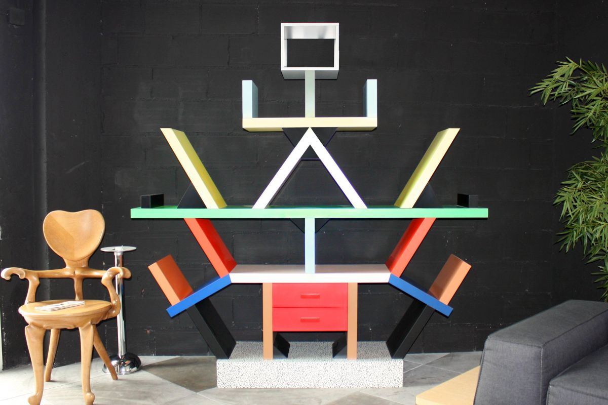 Estante Carlton, por Ettore Sottsass - Imagem: Reprodução