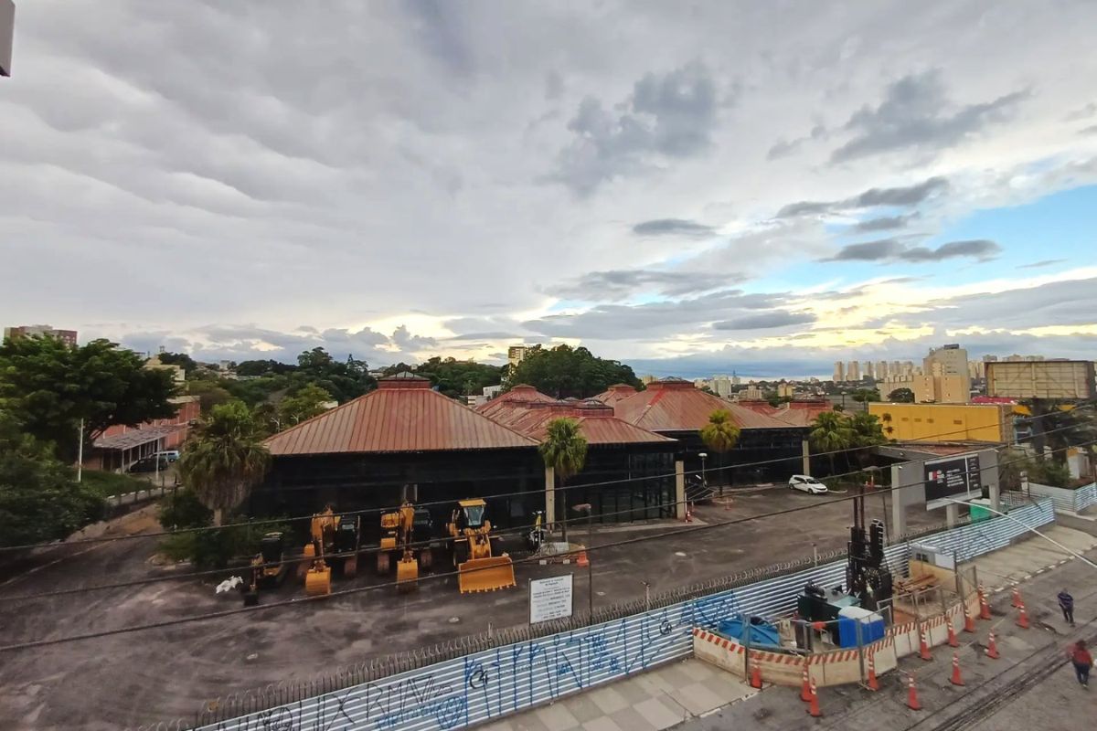 Canteiro da estação Taboão da Serra